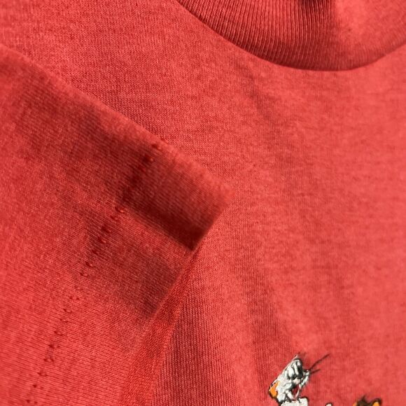 Vintage Tom And Jerry Embroidered Red T-Shirt Size L Fruit Of The Loom Best USA - Picture 10 of 11